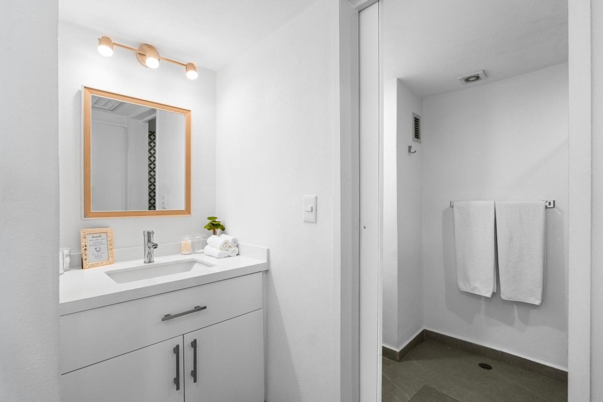Luxury Condo Just Steps Away From The Beach! Puerto Vallarta Exteriör bild