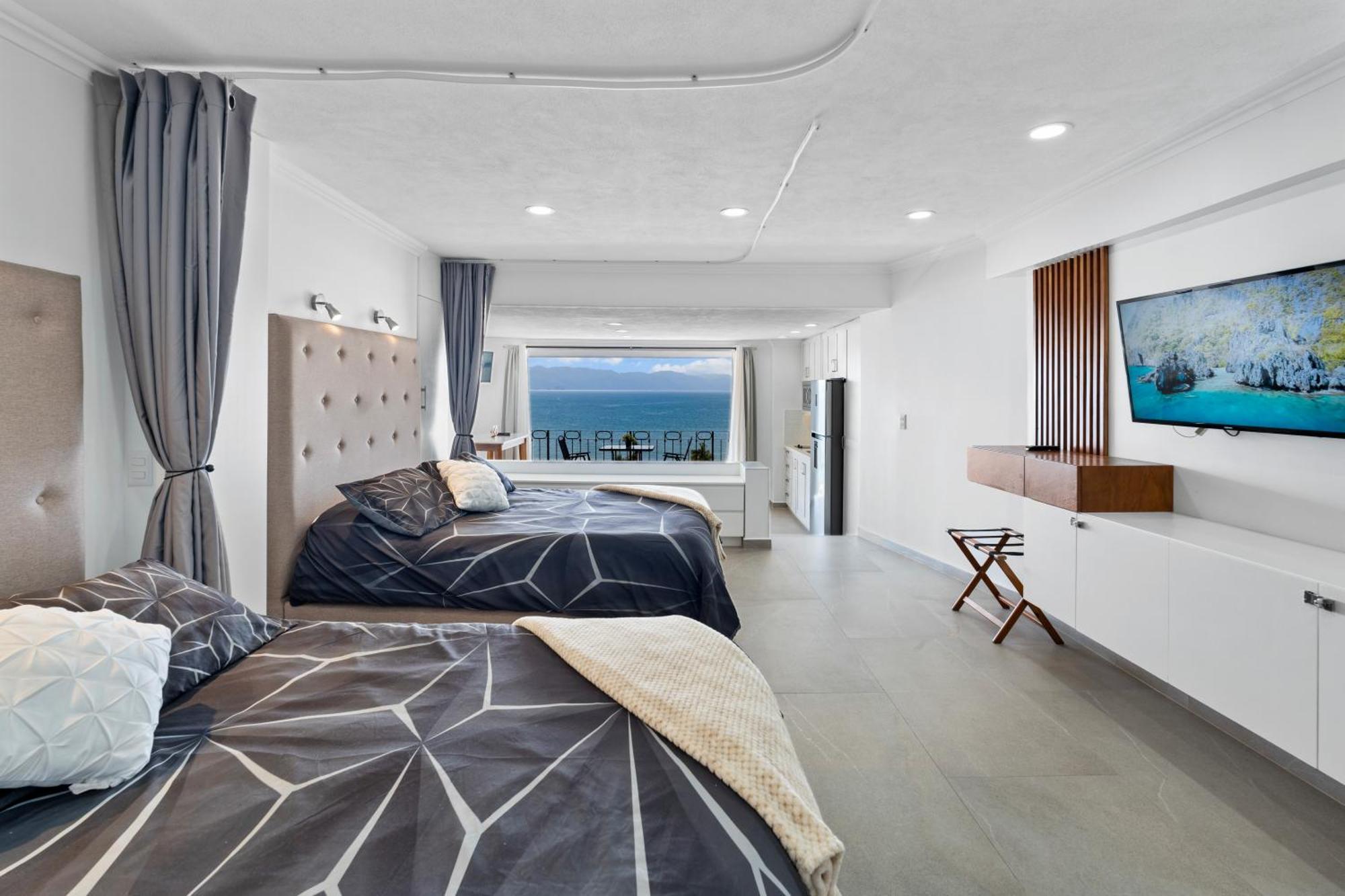 Luxury Condo Just Steps Away From The Beach! Puerto Vallarta Exteriör bild